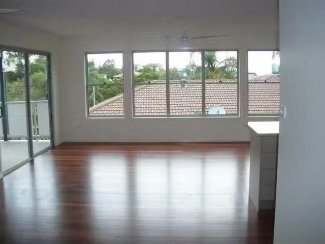 Cheap 2/4 Regent Street, Caloundra, QLD 4551