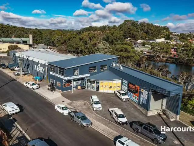 Just in! 24 Scarfe Street, CAMDALE, TAS 7320 Industrial/Ware.