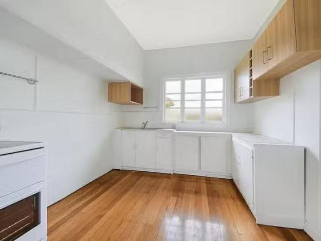 Cozy 24 Slater Avenue, Lawnton, QLD 4501