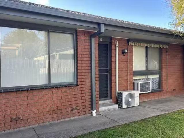 Unique 2/505 Kaitlers Road, Lavington, NSW 2641