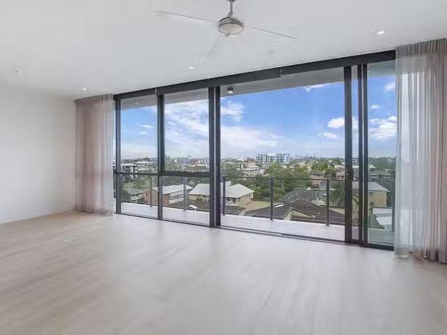 Just in! 251/49 Sparkes Street, Chermside, QLD 4032