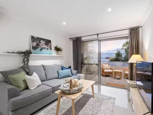 Deal! 2/57 Thor Street, Innaloo, WA 6018