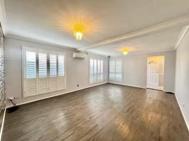 New 2/55 Adrian Street, MACQUARIE FIELDS House for rent Liste.