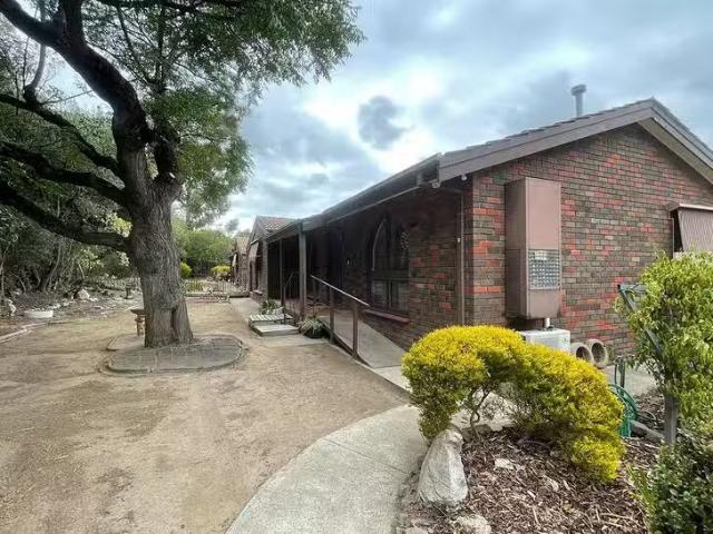 For Rent! 2/5 Barracks Road, Hope Valley, SA 5090