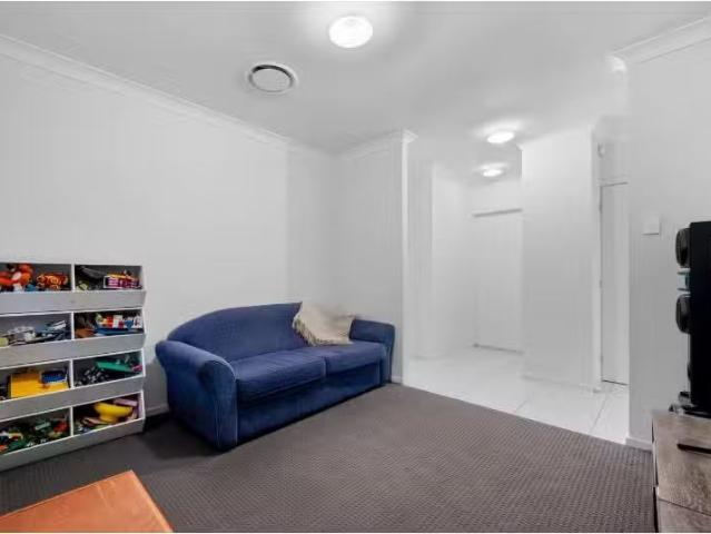 Deal! 25 Charbray Loop, ORAN PARK House for rent Listed by Ai.