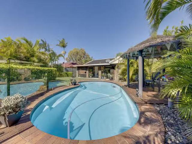 For Rent! 25 Sunbird Chase, Parrearra, QLD 4575