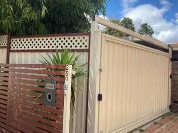 Unique 25A Holmesdale Road, Woodbridge, WA 6056