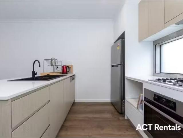 Charming 26/128 Easty Street, Phillip Apartment for rent List.