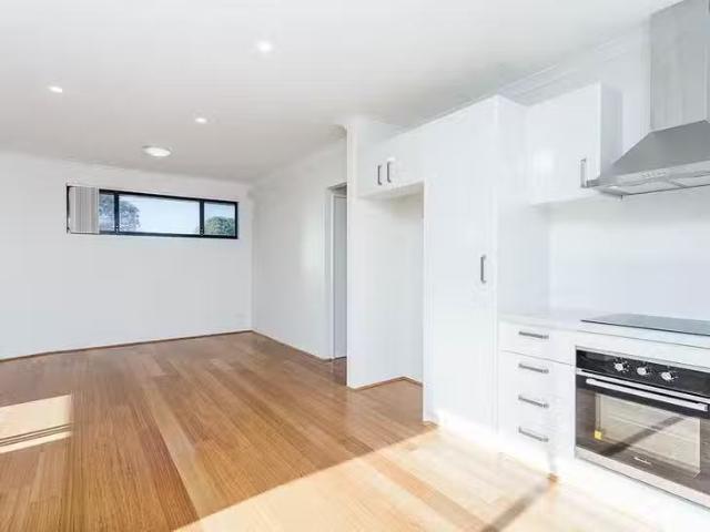 Charming 2/61 Kennerly Street, Cloverdale, WA 6105