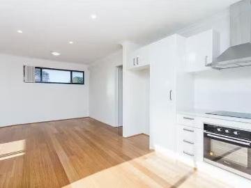 Charming 2/61 Kennerly Street, Cloverdale, WA 6105