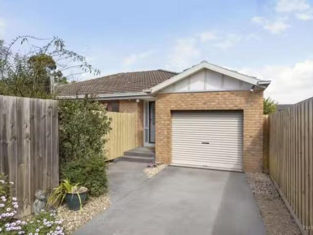 For Rent! 2/62 Albion Road, Box Hill VIC 3128 Unit Auction