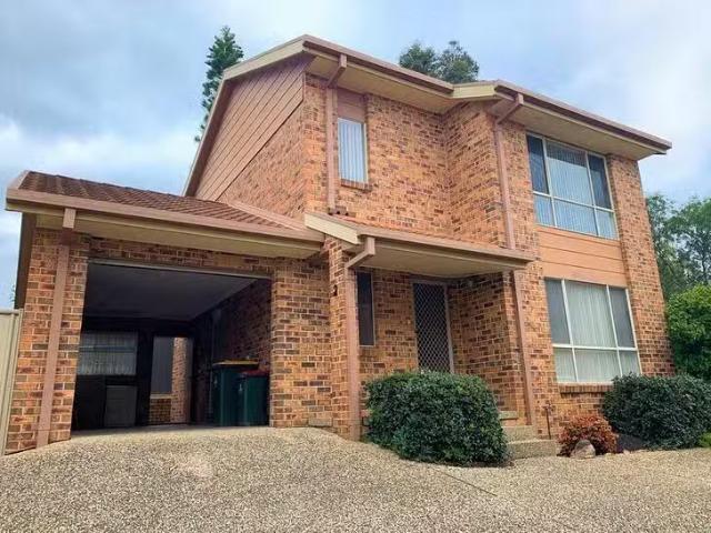 Unique 2/6 Crag Road, Batehaven, NSW 2536