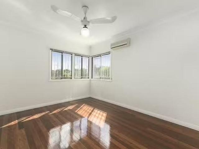 Cheap 26 Dunstan Street, Moorooka, QLD 4105