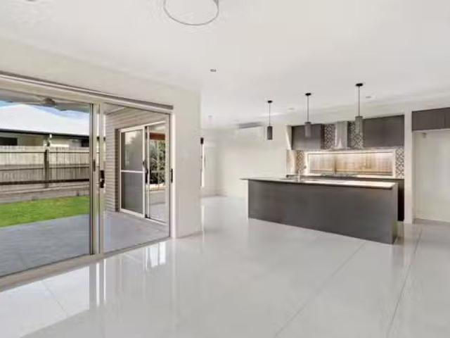 Nice 26 Japoon Street, North Lakes, QLD 4509