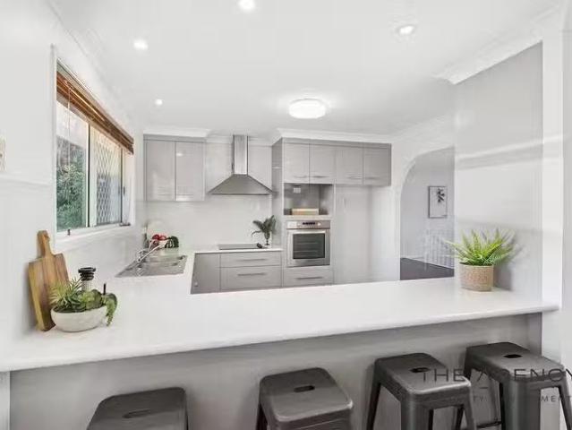 Charming 26 Lamington Street, The Range, QLD 4700