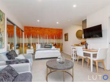 Weston Creek, Yass Valley, Victoria - Equipped kitchen
