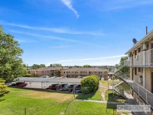 Deal! 27/26 Golf View Street, Yokine, WA 6060