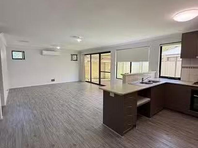Cozy 27/27 Meadow Springs Drive, Meadow Springs, WA 6210