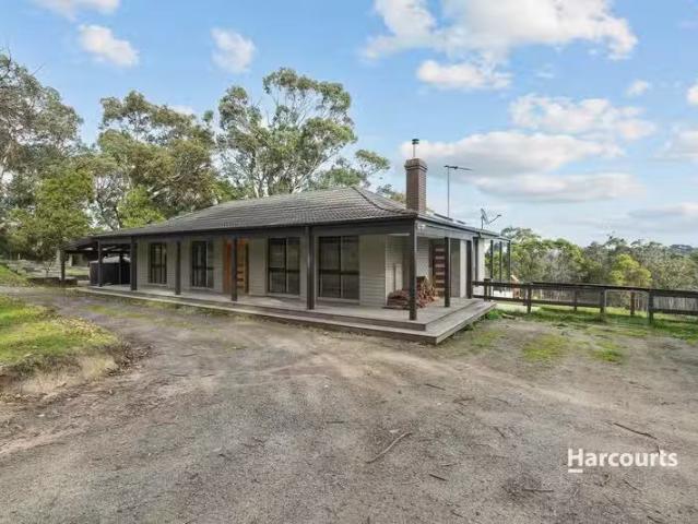 Unique 275 Bourkes Creek Road, Pakenham Upper, VIC 3810 Hous.