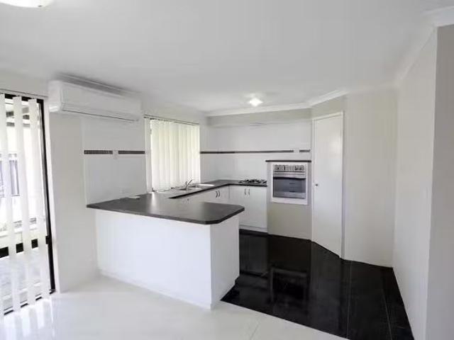 Cozy 27 Minstrell Road, Bertram, WA 6167
