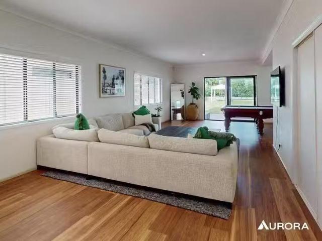 Nice 27 Alice Street, Wellington Point, QLD 4160