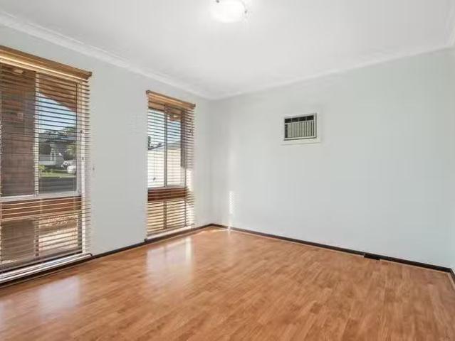Cozy 27 Aminya Avenue, Wanneroo, WA 6065