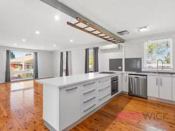 Nice 27 Bassett Drive, West Bathurst, NSW 2795