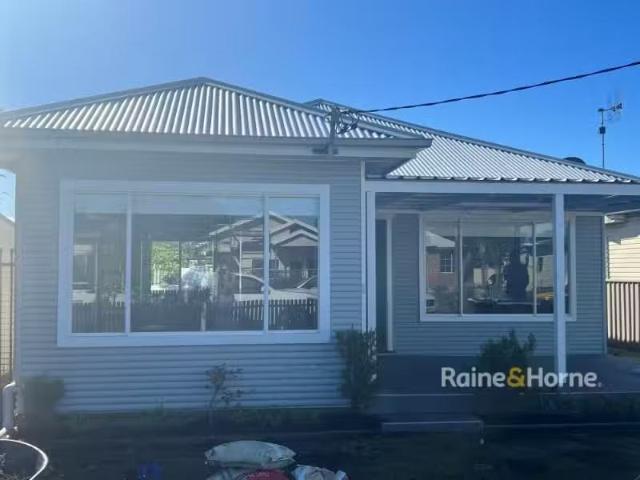 Just in! 27 Britannia Street, UMINA BEACH House for rent List.