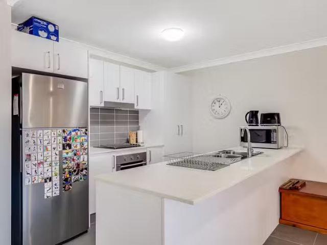 Nice 2/7 Felix Street, Cranley, QLD 4350