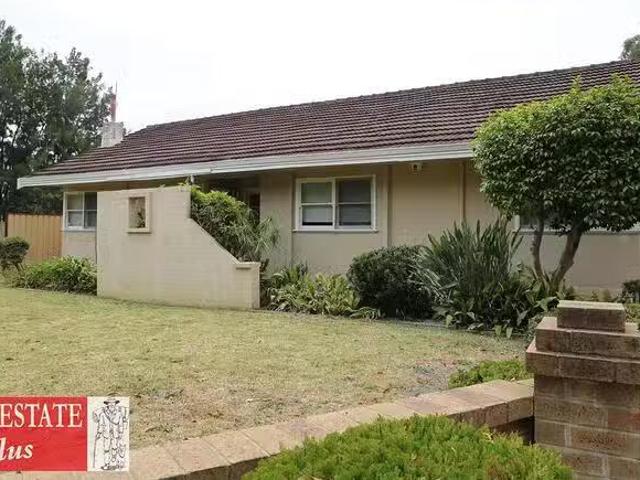 Deal! 27 The Crescent, Midland, WA 6056