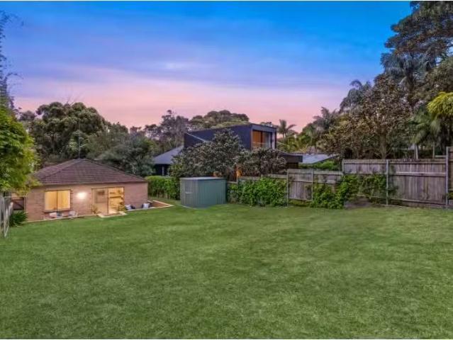 Cheap 27 Whale Beach Road, Avalon Beach House for rent Listed.
