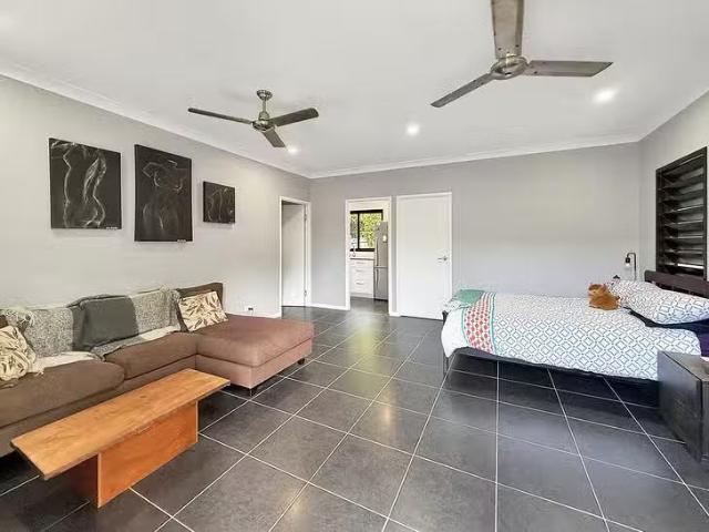 Just in! 2/7 9 Marian Close, Smithfield, QLD 4878