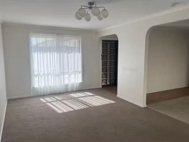 Just in! 2/80 Civic Parade, Altona Apartment for rent Listed.
