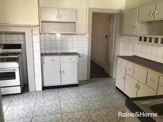 Nice 281 Ascot Vale Road, Moonee Ponds, VIC 3039