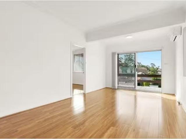 Deal! 281 Gymea Bay Road, Gymea Bay House for rent Listed by.