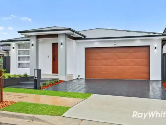 Nice 28 Bushpea Road, Oakville NSW 2765