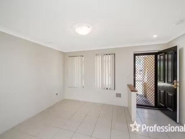 Deal! 28 Bellini Avenue, Ellenbrook, WA 6069