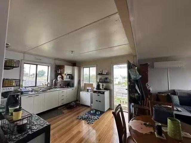 Just in! 28 Hargrave Crescent, Mayfield, TAS 7248