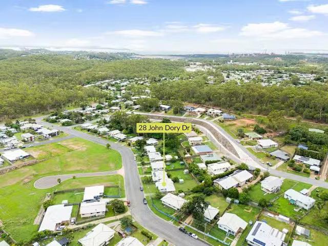 For Rent! 28 John Dory Drive, Toolooa, QLD 4680