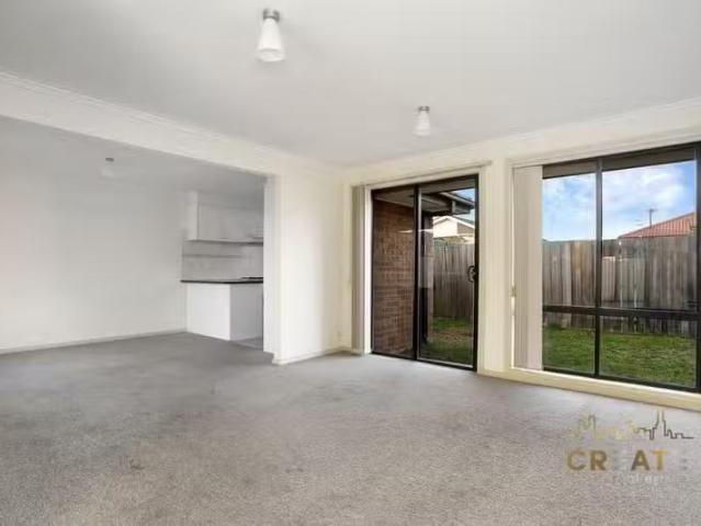 Cheap 2/92 Main Road East, St Albans VIC 3021