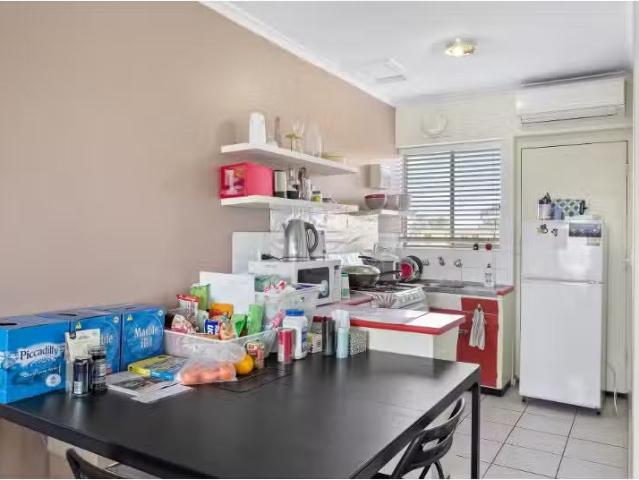 Unique 29/49 Leader Street, Goodwood House for rent Listed by.