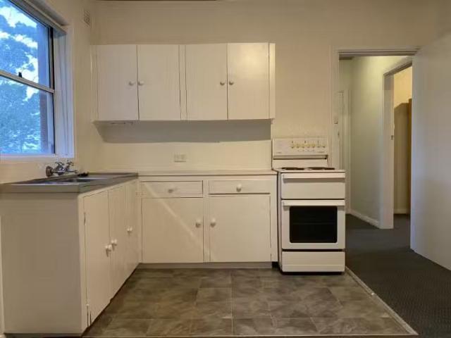 Cozy 2/96 Griffiths Road, LAMBTON Apartment for rent Listed b.