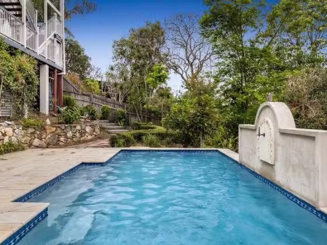 Deal! 29 Molonga Terrace, Graceville QLD 4075