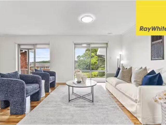 Unique 29 Moncrieff Drive, EAST RYDE House for rent Listed by.