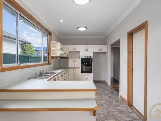For Rent! 29 Ferndell Street, Chester Hill, NSW 2162