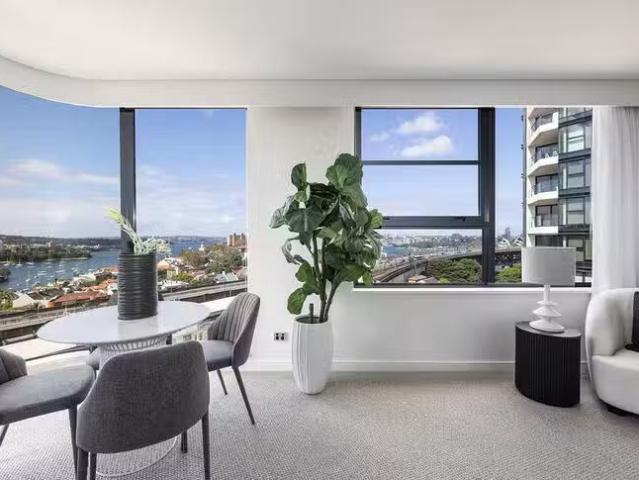Cheap 2003/30 Glen Street, Milsons Point, NSW 2061