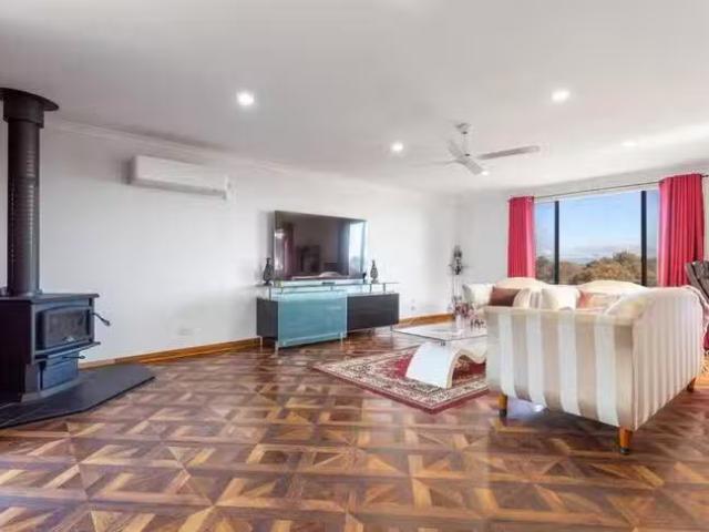 Just in! 200 Boomer Road, Waverley, TAS 7250