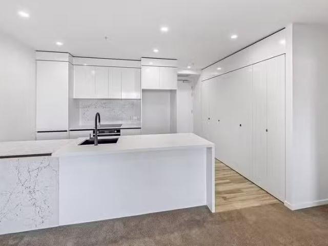 For Rent! 20/16 18 Chelsea Avenue, BROADBEACH, QLD 4218 Apar.