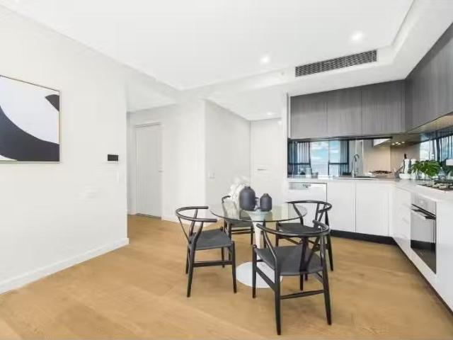 Charming 201/7 Garrigarrang Avenue, Kogarah Apartment for rent.