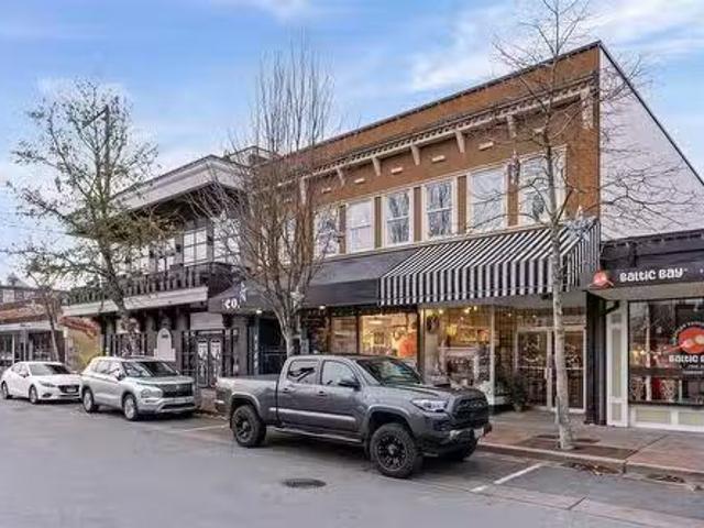 Charming 201 9369 Mill StreetChilliwack Downtown, Chilliwack.